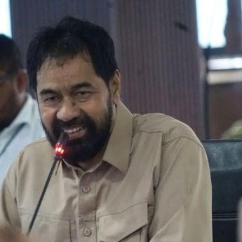 Gubernur Aceh Mualem Cek Kesehatan di Singapura