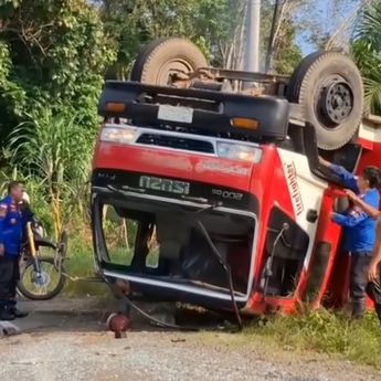 Mobil Damkar Terbalik saat ke Lokasi Kebakaran, 1 Petugas Tewas