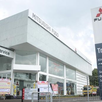 Mitsubishi Fuso Perluas Layanan, Resmikan Diler Baru di Kota Ampah