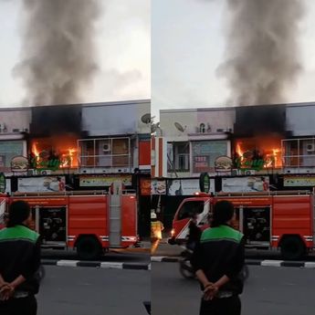 VIDEO: Restoran Burger di Taman Semanan Cengkareng Terbakar