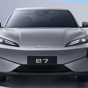 BYD Luncurkan Sedan Listrik e7 dengan Jarak Tempuh hingga 520 km dan Harga Mulai Rp237 Jutaan