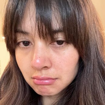 Aurelie Moeremans Tiba-tiba Posting Lagi Nangis: Kangen Keluarga di Indonesia, di Sini Dingin
