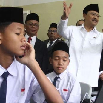 Mensos Beberkan 2 Kurikulum Unggulan Sekolah Rakyat
