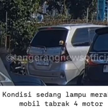 Avanza Hantam 4 Motor di Lampu Merah Jalan Letnan Soetopo Serpong
