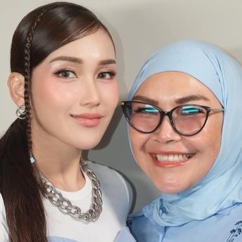 Dicap Toko Emas Berjalan, Ibu Ayu Ting Ting: Punya ya Dipake Dong