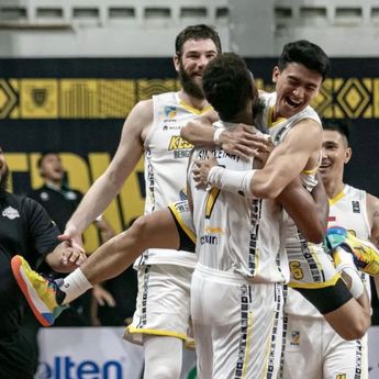 Tembakan Penentu Michael Singletary Bawa Kesatria Menang Dramatis atas Satria Muda 81-79
