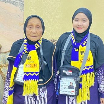 Cerita Yunita, Remaja 19 Tahun yang Berhaji Sendiri Sambil Rawat Lansia Titipan Tetangga