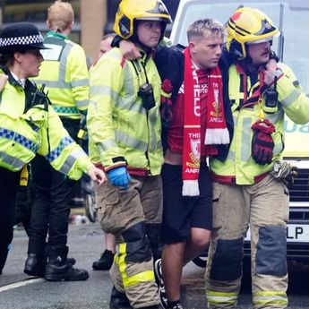 Mobil Tabrak Suporter Liverpool Saat Parade, Polisi Tegaskan Bukan Aksi Terorisme
