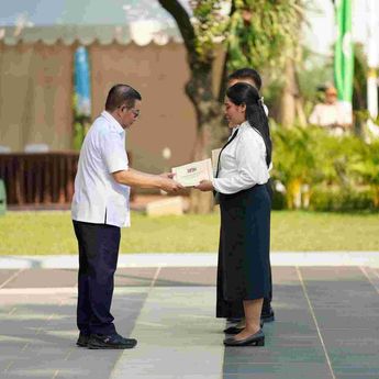 Pramono Serahkan SK 3.419 CPNS Pemprov DKI