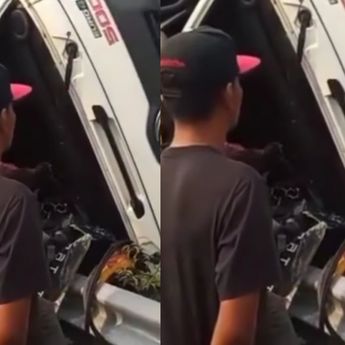 VIDEO: Kecelakaan Truk di Gerbang Tol Cibitung Sampai Ringsek