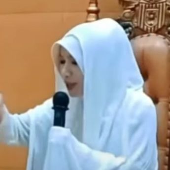 Viral! Sosok Diduga Waria Ceramah dan Dirikan Paguyuban