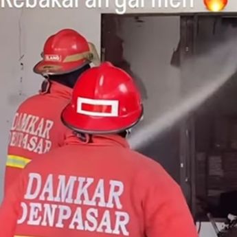 Kebakaran Garmen di Denpasar, Asap Hitam Mengepul Tinggi
