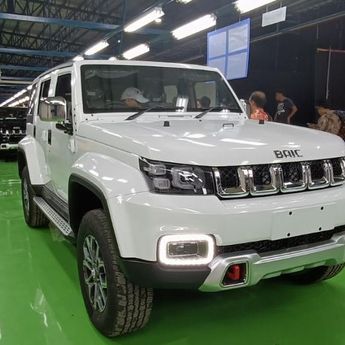 BAIC BJ40 Plus Rakitan Lokal Dibanderol Rp698 Juta, Kapasitas Produksi 800 Unit per Bulan