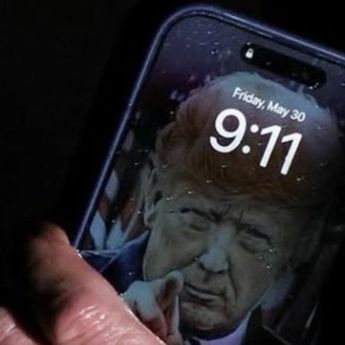 Layar Kunci iPhone Presiden Trump Picu Reaksi Publik