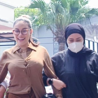 Barang Bukti yang Dipakai Nikita Mirzani Jemput Uang Pemerasan Rp5 Miliar