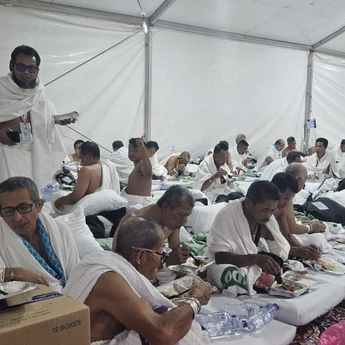 Wukuf Hari Ini, 200ribu Lebih Jemaah Haji Indonesia Khusyu Berzikir dan Berdoa