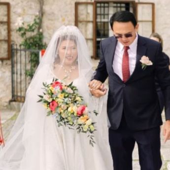 Fifi Adek Ahok Resmi Menikah di Usia 59 Tahun!