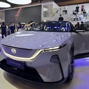 Mazda EZ-60 Curi Perhatian di Chongqing Auto Show 2025, Catat 26.000 Pemesanan