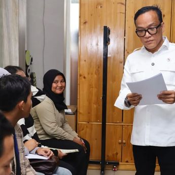 Wamenaker Sidak Perusahaan yang Tahan Ijazah Pekerja di Jakarta dan Tangerang