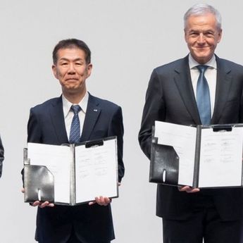 Mitsubishi Fuso dan Hino Resmi Bersatu dalam Merger Strategis