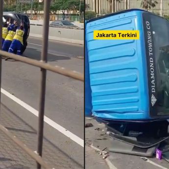 Truk Derek Pengangkut Ferrari Terguling di Tol Cengkareng, Lalu Lintas Menuju Bandara Macet