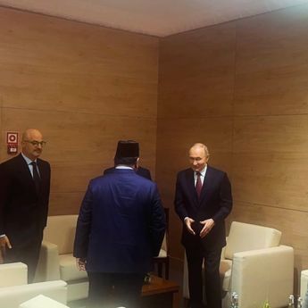 Momen Akrab Prabowo–Putin: Saling Tukar Cinderamata sebagai Simbol Persahabatan Erat Indonesia–Rusia