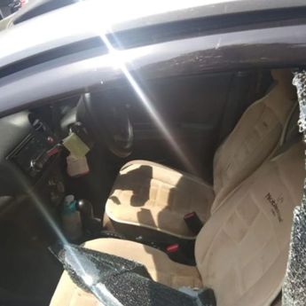 Mobil di Tol Jagorawi Dilempar Batu, Kaca Depan Pecah