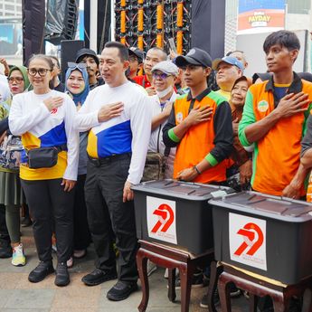 Momen Keseruan Kapolri Berbaur dengan Warga di CFD Jakarta