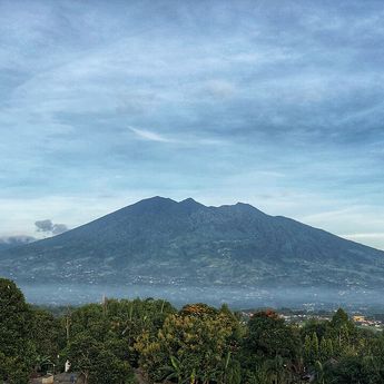 Kakek Hilang di Gunung Salak Bogor, Tim SAR Lakukan Pencarian