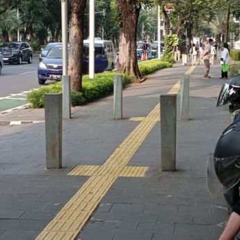 Trotoar di Jakarta, Pramono: Belum Sempurna dan Belum Tersambung dengan Baik