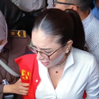 Nikita Mirzani Ngamuk ke Petugas Kejaksaan: Santai Aja Gue Bukan Pembunuh!