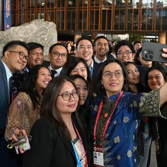 Sri Mulyani Pamer Talenta Muda Indonesia yang Berkarier di AIIB