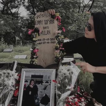 Ibunda Mita The Virgin Sempat Kritis Sebelum Meninggal Dunia di RSK Dharmais
