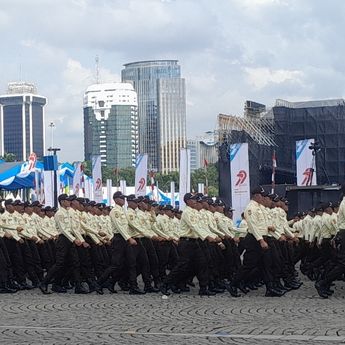 Satpam hingga Ormas Ikut Parade HUT Bhayangkara ke-79 di Monas