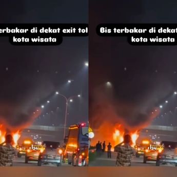 Bus Terbakar di Pintu Keluar Tol Kota Wisata Cibubur