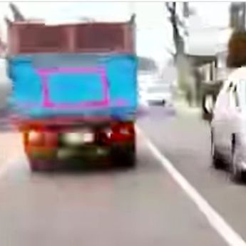 Ngeri! Detik-detik Tabrakan Beruntun di Cianjur Terekam Kamera