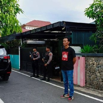 KPK Geledah Rumah Plt Kadis PUPR Mandailing Natal Terkait Korupsi Proyek Jalan