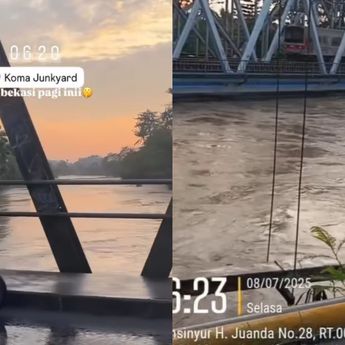Debit Air Kali Bekasi Naik Signifikan hingga Sentuh Jembatan, Warga Diminta Waspada Banjir