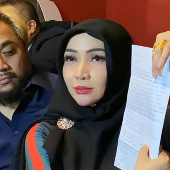 Anak Roro Fitria Nyaris Kritis Karena Keracunan Ikan Salmon