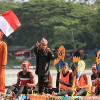 Profil Dhika, Bocah yang Dapat Beasiswa Rp20 Juta dari Menbud Berkat Aura Farming