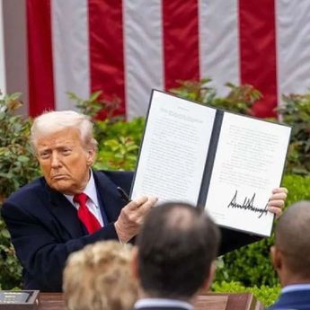 Trump Berlakukan Tarif 30 Persen untuk Uni Eropa dan Meksiko