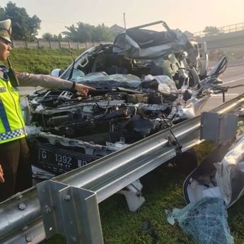 3 Korban Tewas Dievakuasi Polres Batang Akibat Kecelakaan di Tol Batang-Semarang