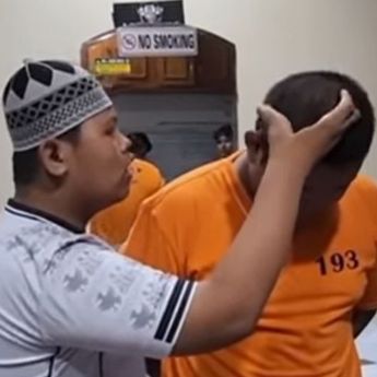 Momen Badru Ruqyah Begal Payudara di Polres Jaksel