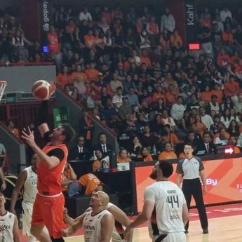 Dewa United Paksa Pelita Jaya ke Gim Penentuan Usai Menang 80-75 di Final IBL 2025