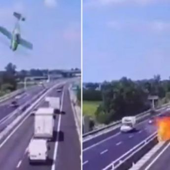 Pesawat Jatuh di Jalan Tol Italia, 2 Tewas, Mobil Terbakar 