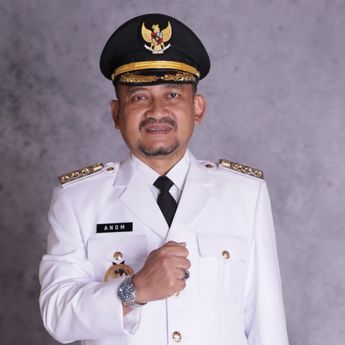 KPK tangkap Bupati Pemalang Anom Widiyantoro