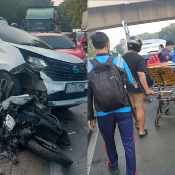 Mobil Hantam Motor hingga Ringsek di Kelapa Gading, Lalu Lintas Macet Parah