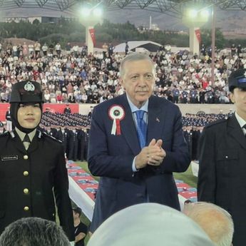2 Polwan Polda Riau Ukir Prestasi di Turki, Dilantik Langsung oleh Presiden Erdogan
