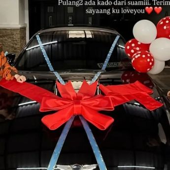 Setahun Nikah, Thariq Halilintar Beri Kado Anniversary Mobil Mewah