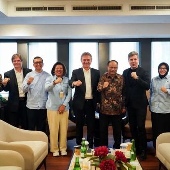 Menkop Jajaki Kerja Sama Internasional untuk Pengembangan Kopdes Merah Putih